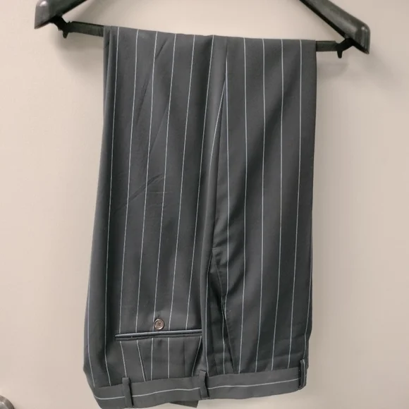 Etro Milano Suit - Picture 7 of 13